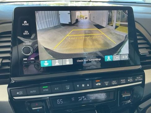 New 2026 Honda Odyssey Touring image 17