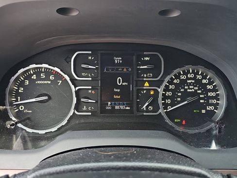 Used 2020 Toyota Tundra Limited w/ Limited Premium Package AWD/4WD image 15