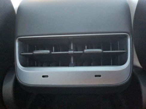 Used 2023 Tesla Model Y Performance image 60