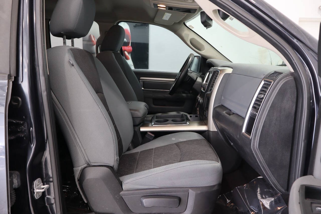 Used 2013 RAM 1500 SLT RWD image 9