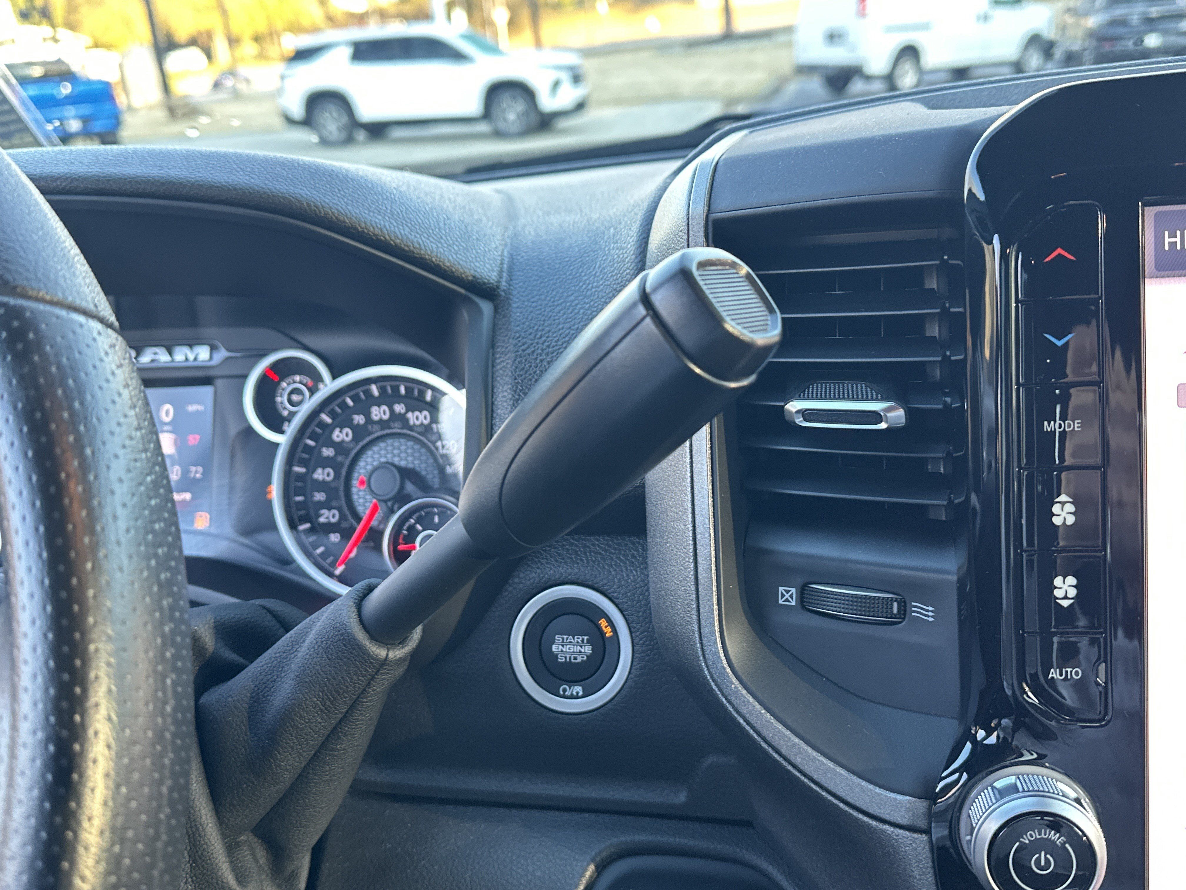Used 2025 RAM 3500 Tradesman AWD/4WD image 33