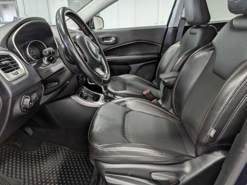 Used 2020 Jeep Compass Latitude w/ Cold Weather Group AWD/4WD image 4
