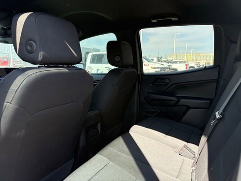 Used 2023 Chevrolet Colorado W/T w/ Technology Package RWD image 8