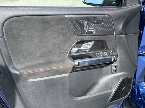 Used 2025 Mercedes-Benz GLB 250 image 19
