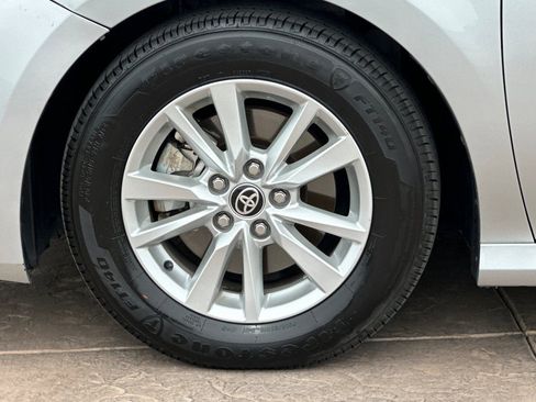 Used 2025 Toyota Camry LE image 31