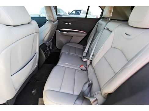 Used 2023 Cadillac XT4 Luxury image 7