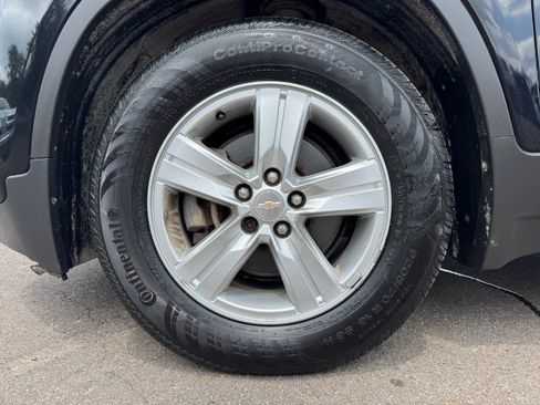 Used 2020 Chevrolet Trax LS FWD image 13