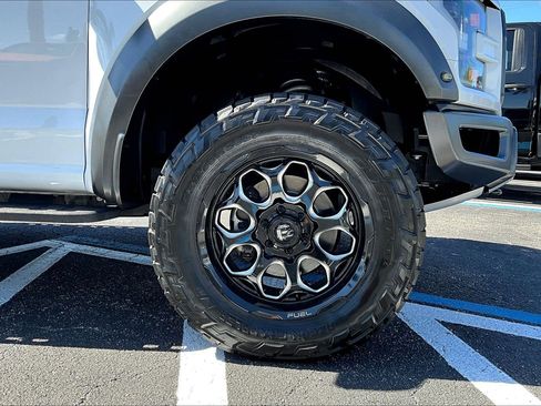 Used 2020 Ford F150 Raptor w/ Equipment Group 802A Luxury image 9