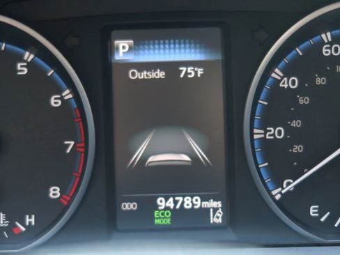 Used 2017 Toyota RAV4 LE image 20