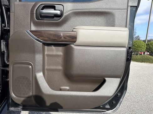 Used 2019 GMC Sierra 1500 SLT w/ SLT Premium Plus Package image 28