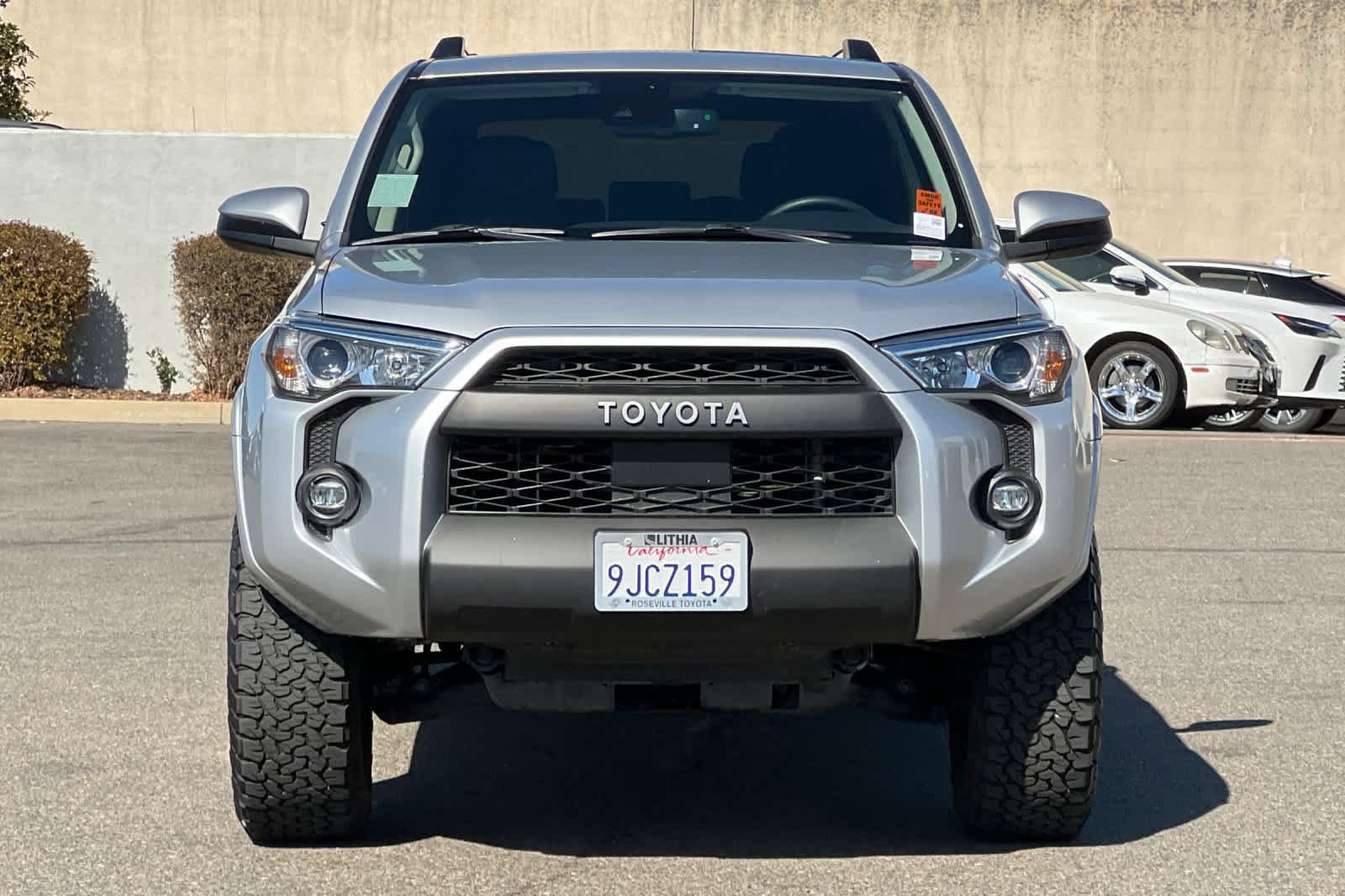 Used 2022 Toyota 4Runner SR5 AWD/4WD image 10
