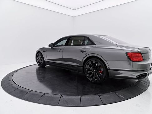 Used 2022 Bentley Flying Spur W12 AWD/4WD image 11