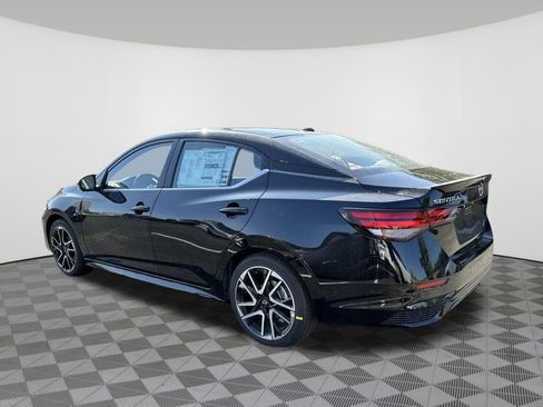 Certified 2025 Nissan Sentra SR w/ SR Premium Package FWD image 16