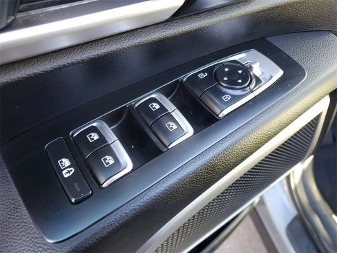 Used 2020 Kia Telluride LX image 24