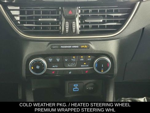 Used 2022 Ford Escape SE w/ Cold Weather Package image 21