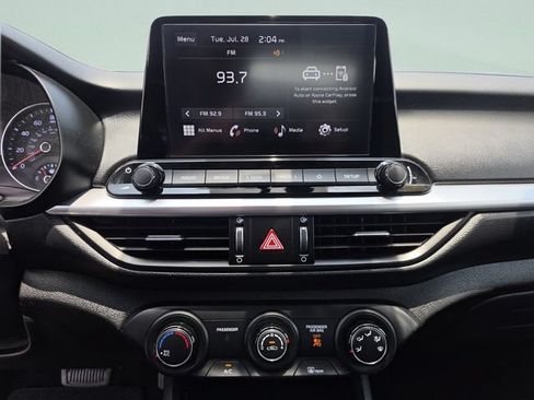 Certified 2023 Kia Forte LXS w/ LXS Technology Package FWD image 30