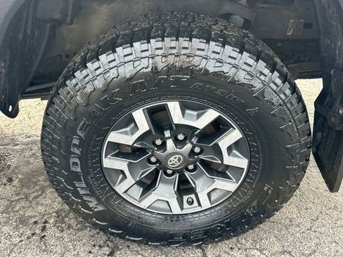 Used 2017 Toyota Tacoma TRD Off-Road image 26
