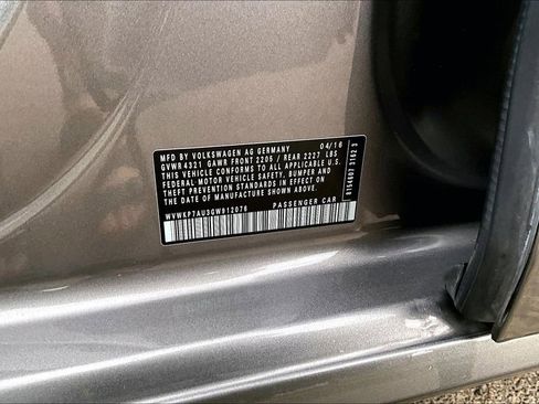 Used 2016 Volkswagen e-Golf SE FWD image 34