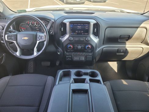 Used 2021 Chevrolet Silverado 1500 LT w/ Z71 Off-Road Package AWD/4WD image 15