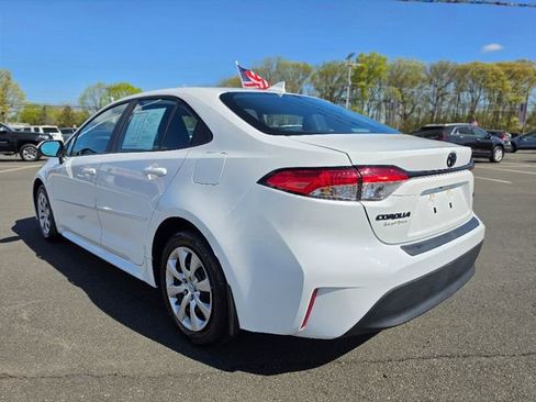 Used 2023 Toyota Corolla LE image 5