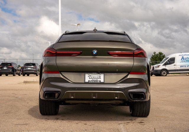 Used 2022 BMW X6 xDrive40i AWD/4WD image 6