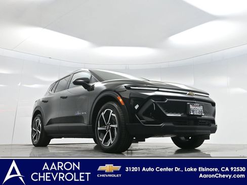 Used 2026 Chevrolet Equinox EV LT FWD image 2
