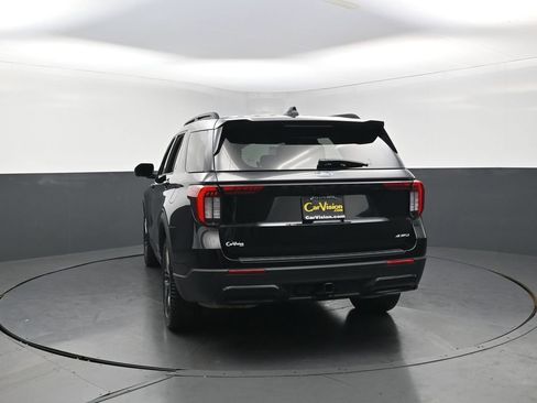 Used 2025 Ford Explorer ST-Line w/ ST-Line Street Pack image 6