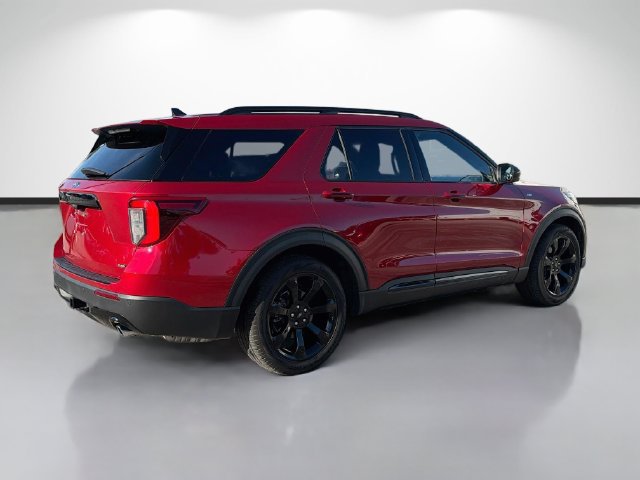Used 2023 Ford Explorer ST-Line w/ Class IV Trailer Tow Package RWD image 3