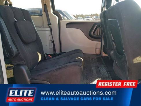 Used 2012 Dodge Grand Caravan SXT image 21