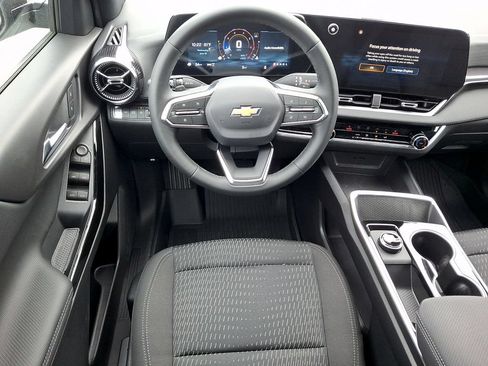New 2026 Chevrolet Equinox LT w/ Safety and Technology Package AWD/4WD image 7