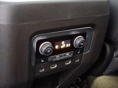Used 2021 Chevrolet Tahoe LT w/ LT Signature Package AWD/4WD image 12