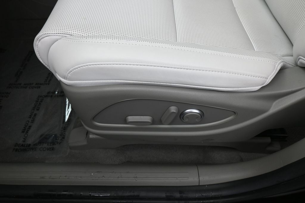 Used 2026 Hyundai Palisade SEL FWD image 16