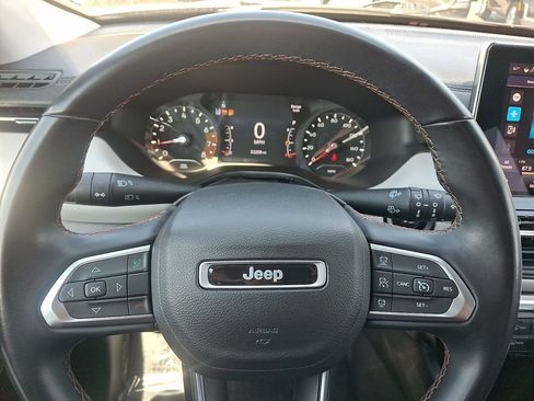 Used 2022 Jeep Compass Limited AWD/4WD image 19