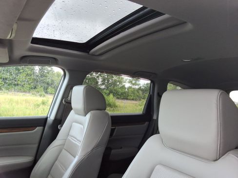 Used 2018 Honda CR-V Touring image 27