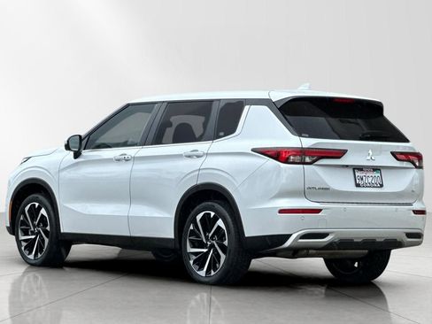 Used 2024 Mitsubishi Outlander SE image 5