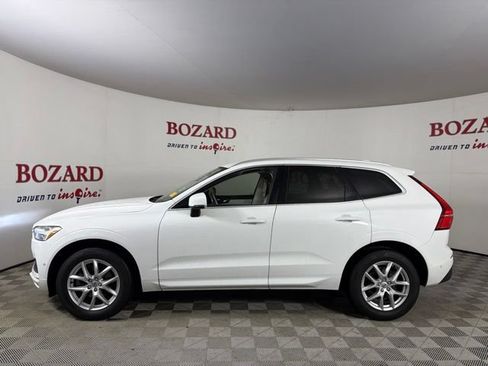 Used 2018 Volvo XC60 T5 Momentum w/ Convenience Package AWD/4WD image 5