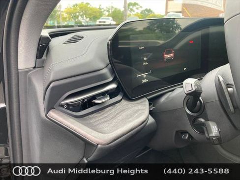 Used 2025 Audi Q5 Premium w/ Convenience Package AWD/4WD image 15