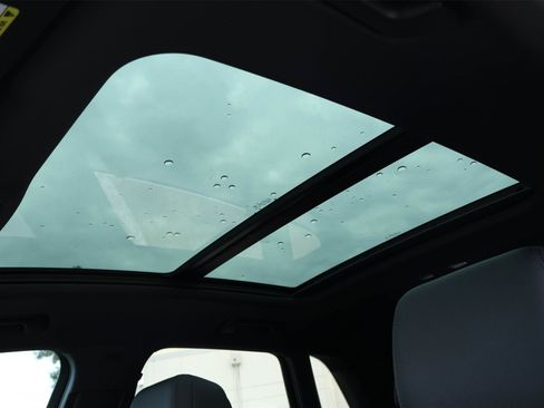 Used 2022 Audi Q3 2.0T Premium w/ Convenience Package image 29