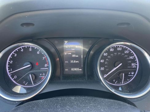Used 2020 Toyota Camry LE FWD image 18