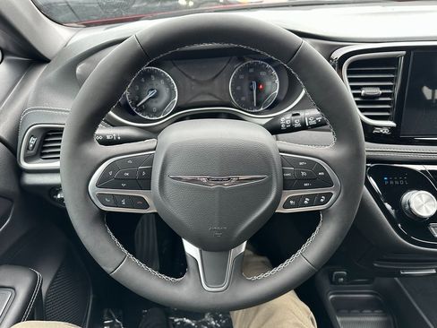 New 2026 Chrysler Pacifica Select image 2