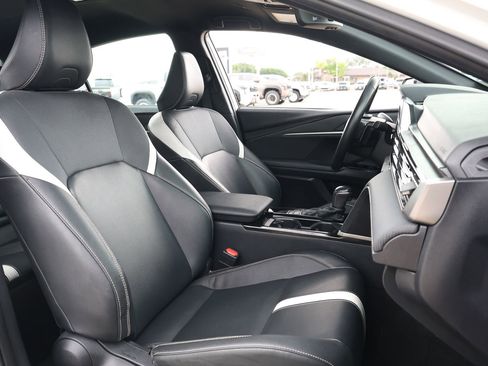 Used 2025 Toyota Camry SE w/ Convenience Package AWD/4WD image 31