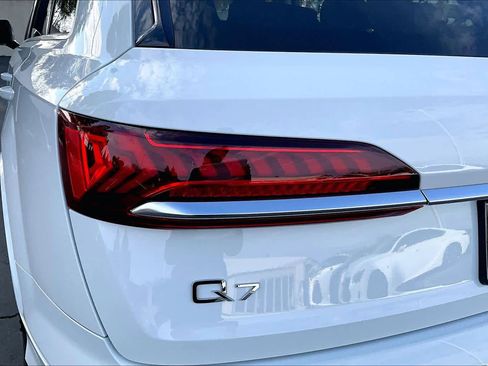 Used 2023 Audi Q7 3.0T Prestige image 31