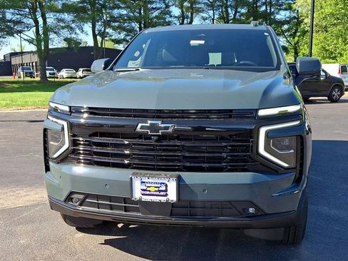 New 2026 Chevrolet Suburban RST w/ RST Capability Package AWD/4WD image 6