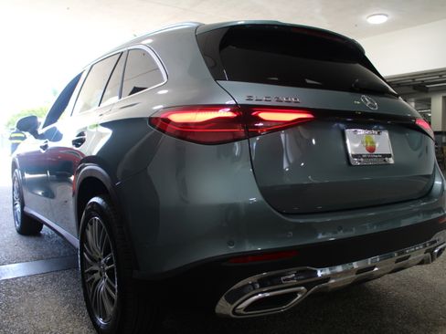 Used 2026 Mercedes-Benz GLC 300 image 13