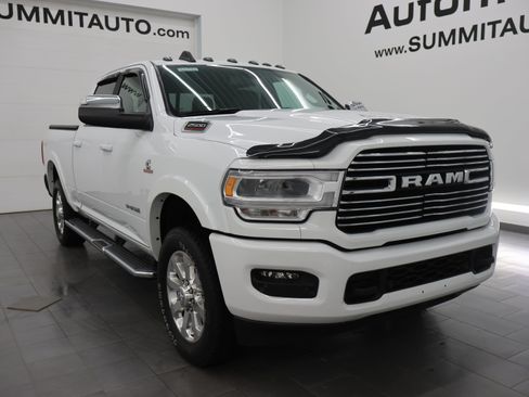 Used 2022 RAM 2500 Laramie AWD/4WD image 2