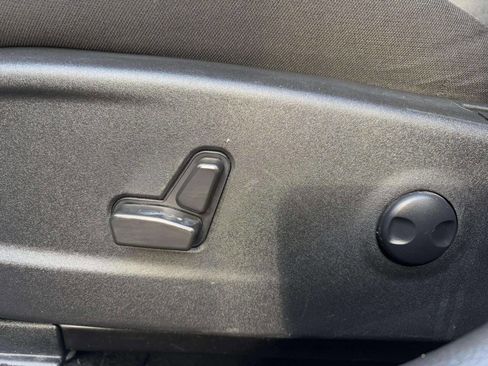 Used 2022 Dodge Charger R/T w/ Driver Convenience Group image 23