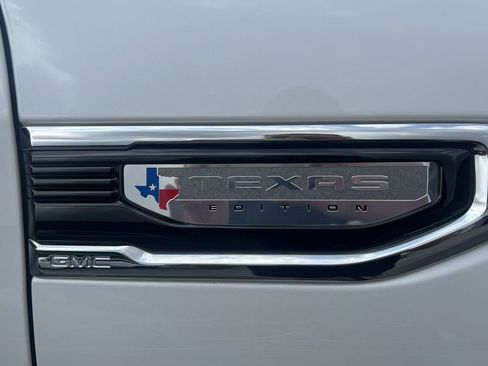 Used 2022 GMC Sierra 1500 SLT image 9