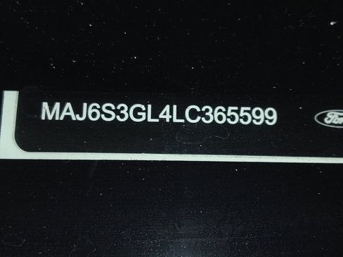 Used 2020 Ford EcoSport SE w/ SE Convenience Package image 33