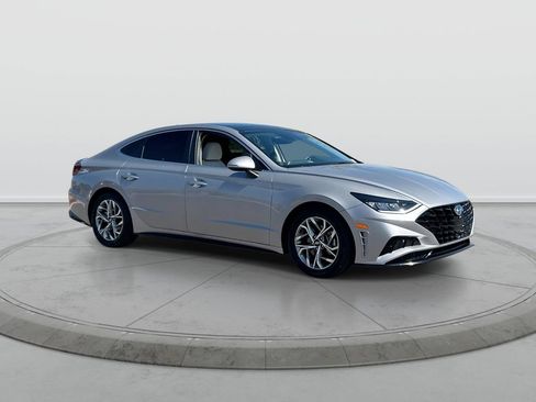 Used 2023 Hyundai Sonata SEL w/ Convenience Package FWD image 2
