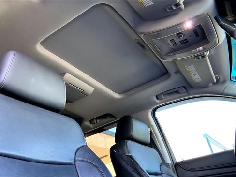 Used 2015 Chevrolet Tahoe LTZ RWD image 13